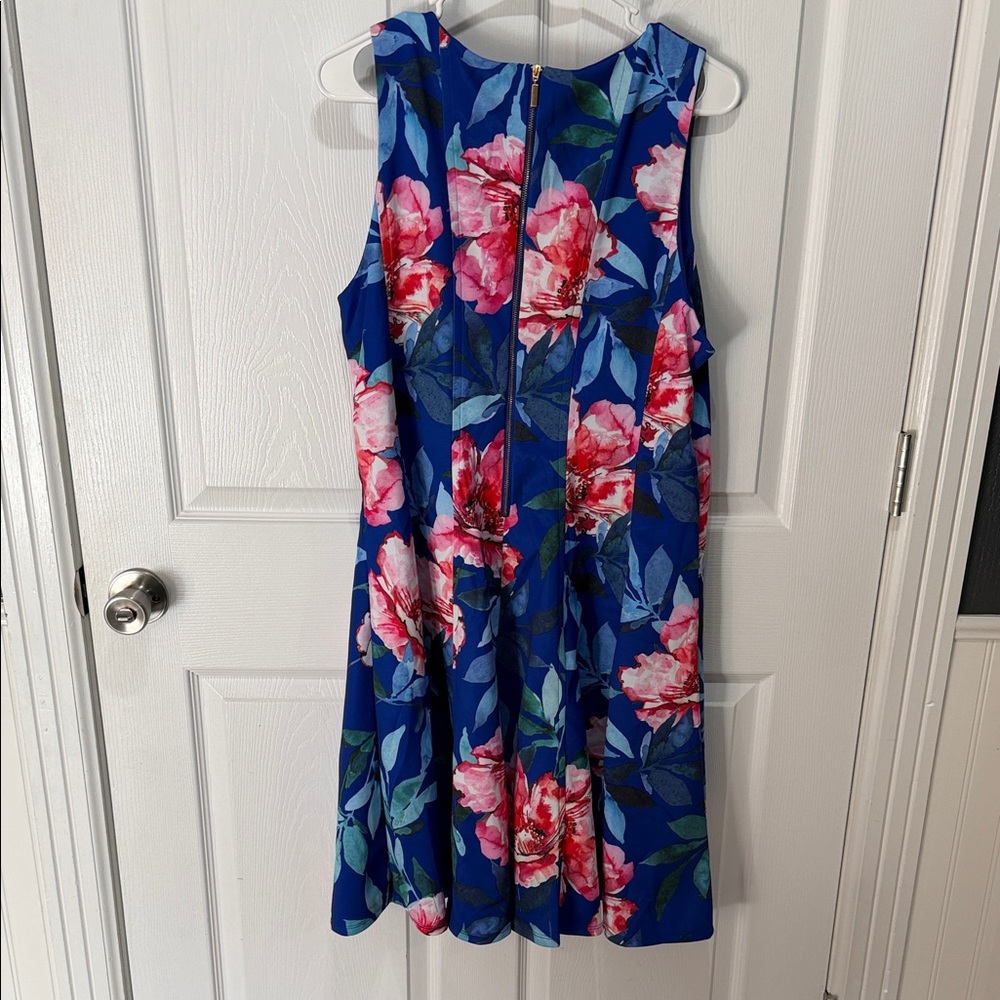 Dress Barn Blue Floral Midi Dress - Picture 3 of 6